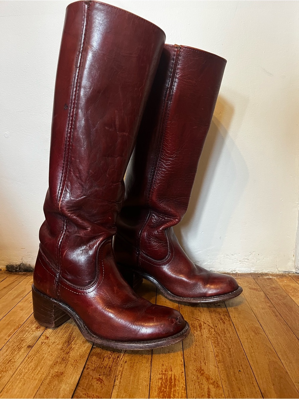 Frye Vintage Campus Leather Heeled Boots in Burgundy Red